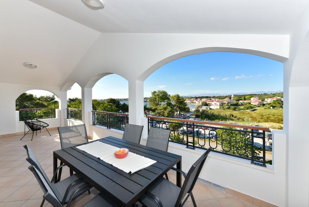 Mediterraneo Garden Apartments Petrcane Exterior foto