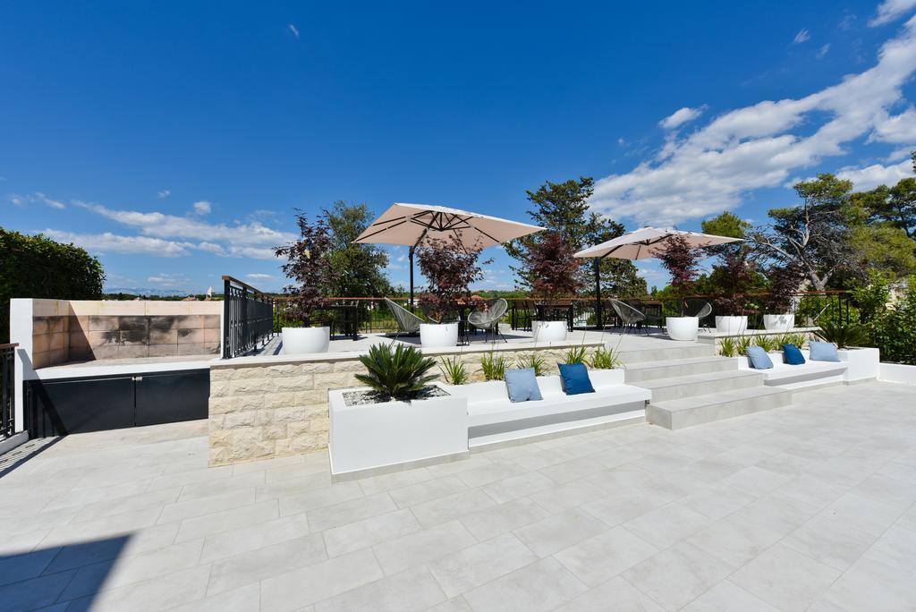 Mediterraneo Garden Apartments Petrcane Exterior foto